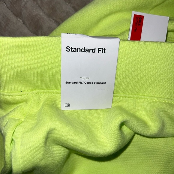 NWT Nike Girls Neon Green Joggers - Picture 6 of 8